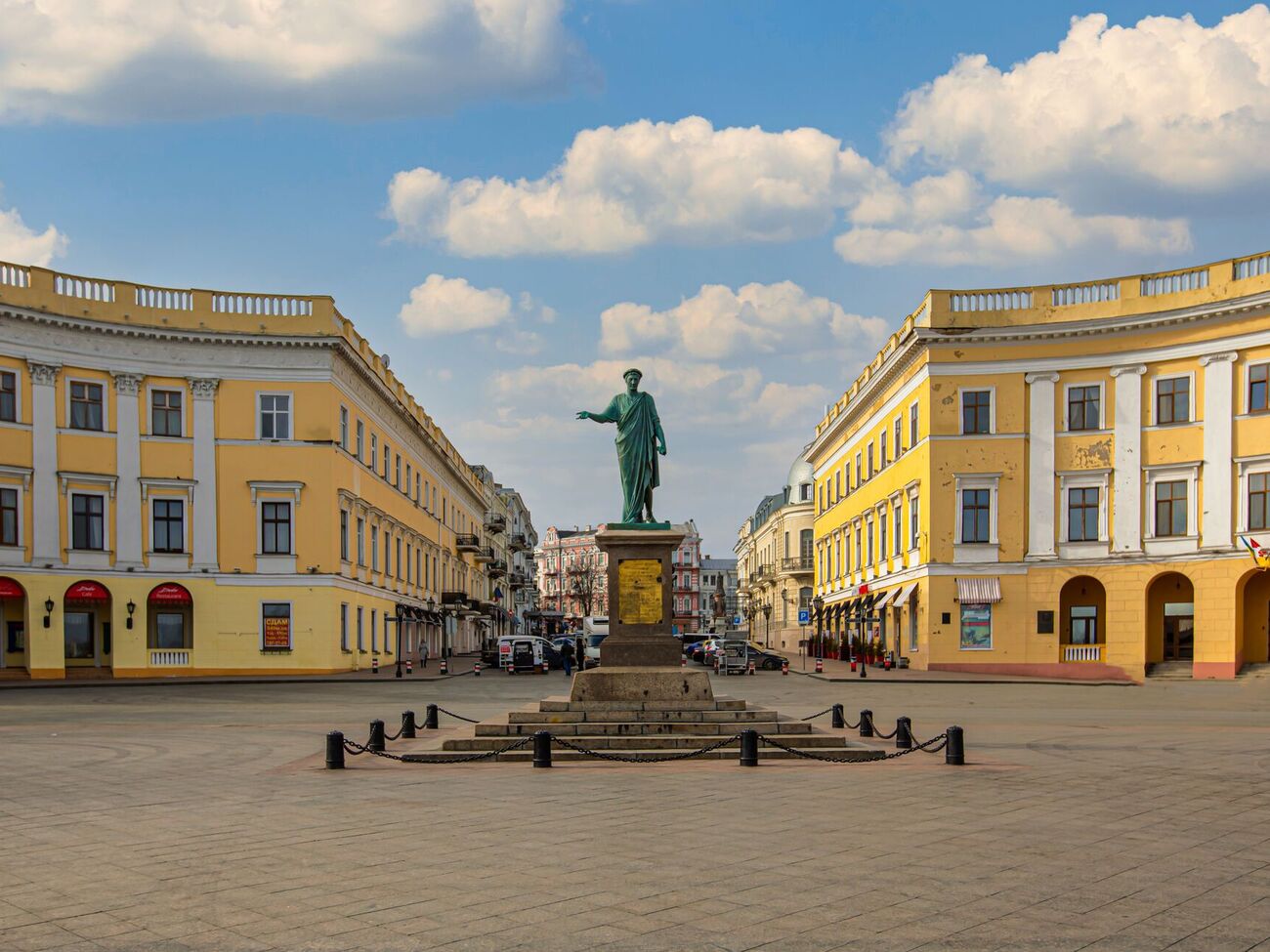 Росіяни обстрілюють Одесу