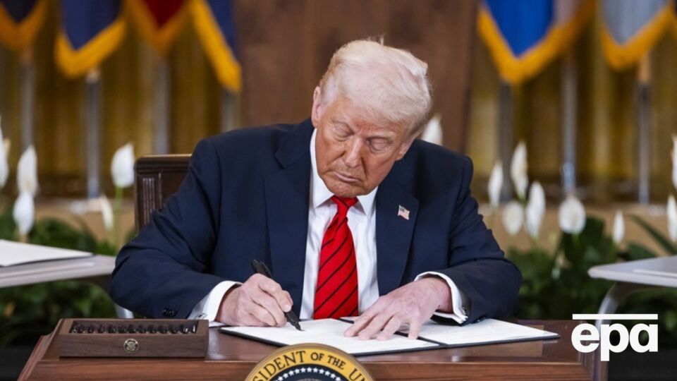 Трамп у Білому домі підписав розпорядження щодо департаменту освіти