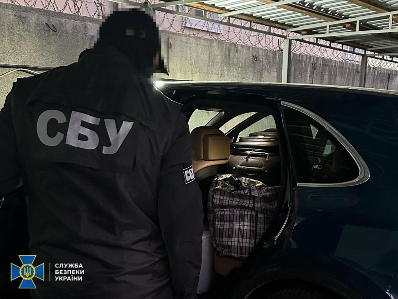 Подозреваемые выдавали Porsche Cayenne за медицинскую машину