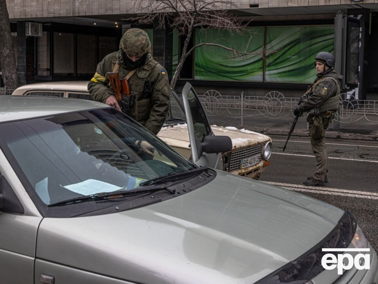 Нацгвардейцы и до инициированных изменений в законе об НГУ могли использовать меры принуждения и останавливали автомобили, пояснили в министерстве