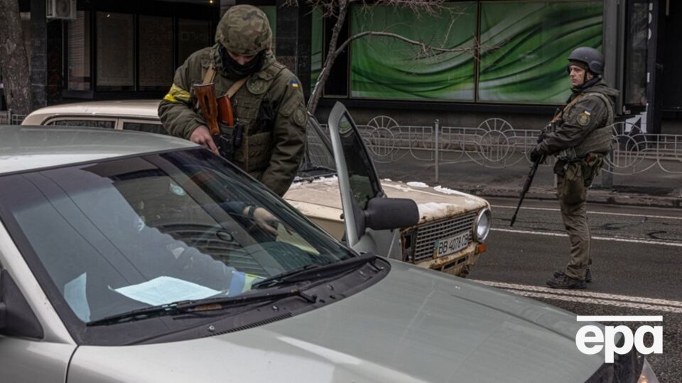 Нацгвардейцы и до инициированных изменений в законе об НГУ могли использовать меры принуждения и останавливали автомобили, пояснили в министерстве