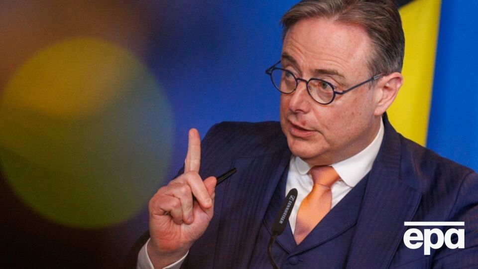 Решение конфисковать эти средства имеет "системные риски для всей мировой финансовой системы", считает де Вевер