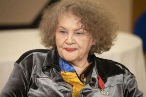 Костенко 19 марта исполнилось 95 лет