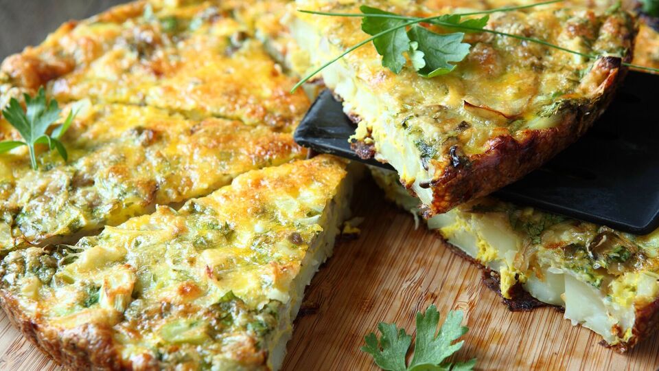 Для омлета вам понадобится 500 мл молока