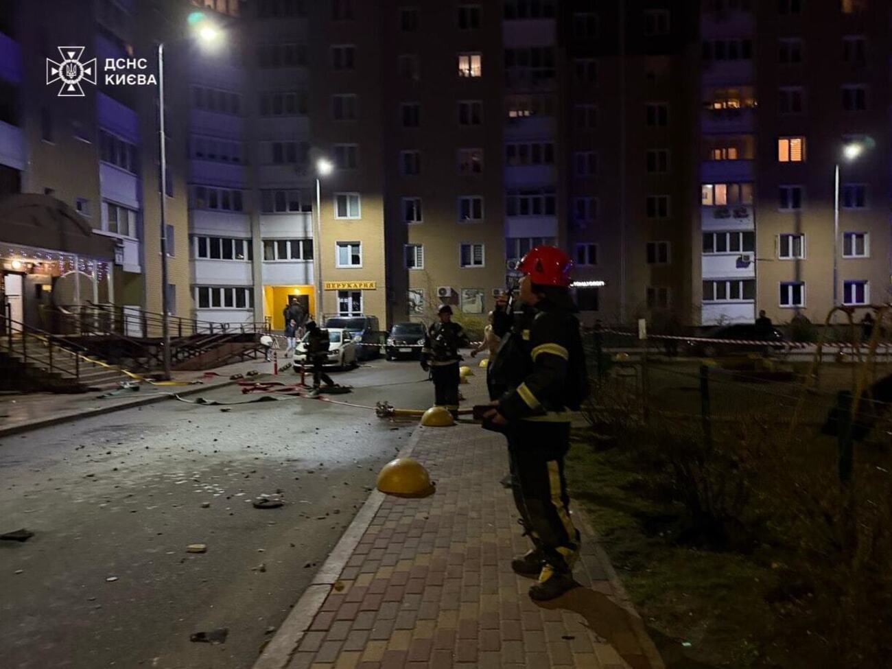 Обломки беспилотников упали в пяти районах столицы