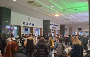 УЗ відкрила продаж міжнародних квитків через каси