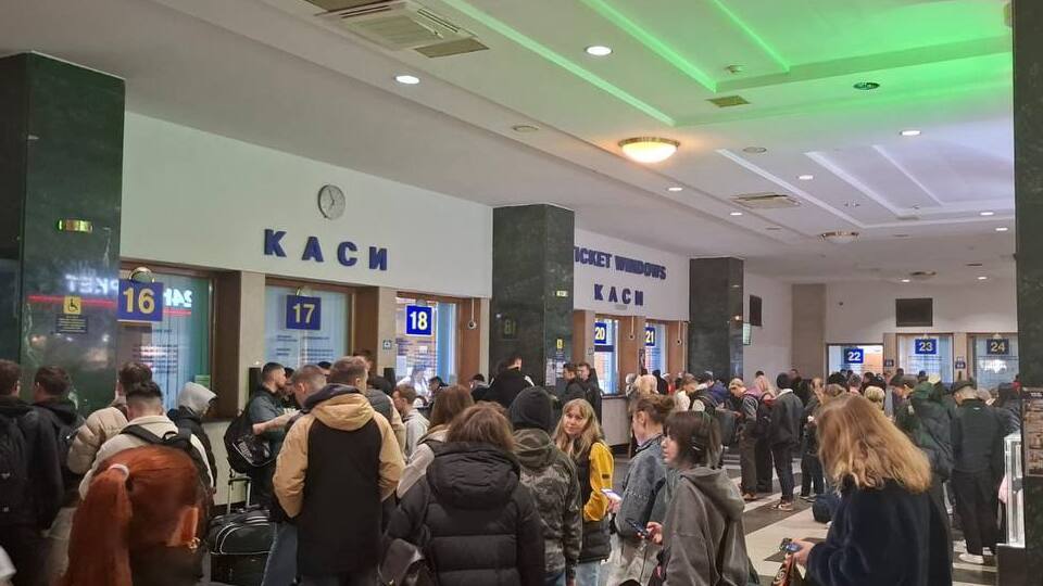 УЗ відкрила продаж міжнародних квитків через каси