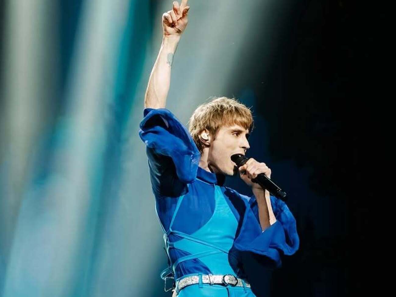 Ziferblat: Акустична версія звучить набагато м’якше – тут лише голос Дані, без беквокалу