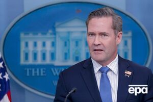 За словами редактора, запит на приєднання до месенджера Signal йому надійшов 11 березня від користувача на ім'я Майк Волц