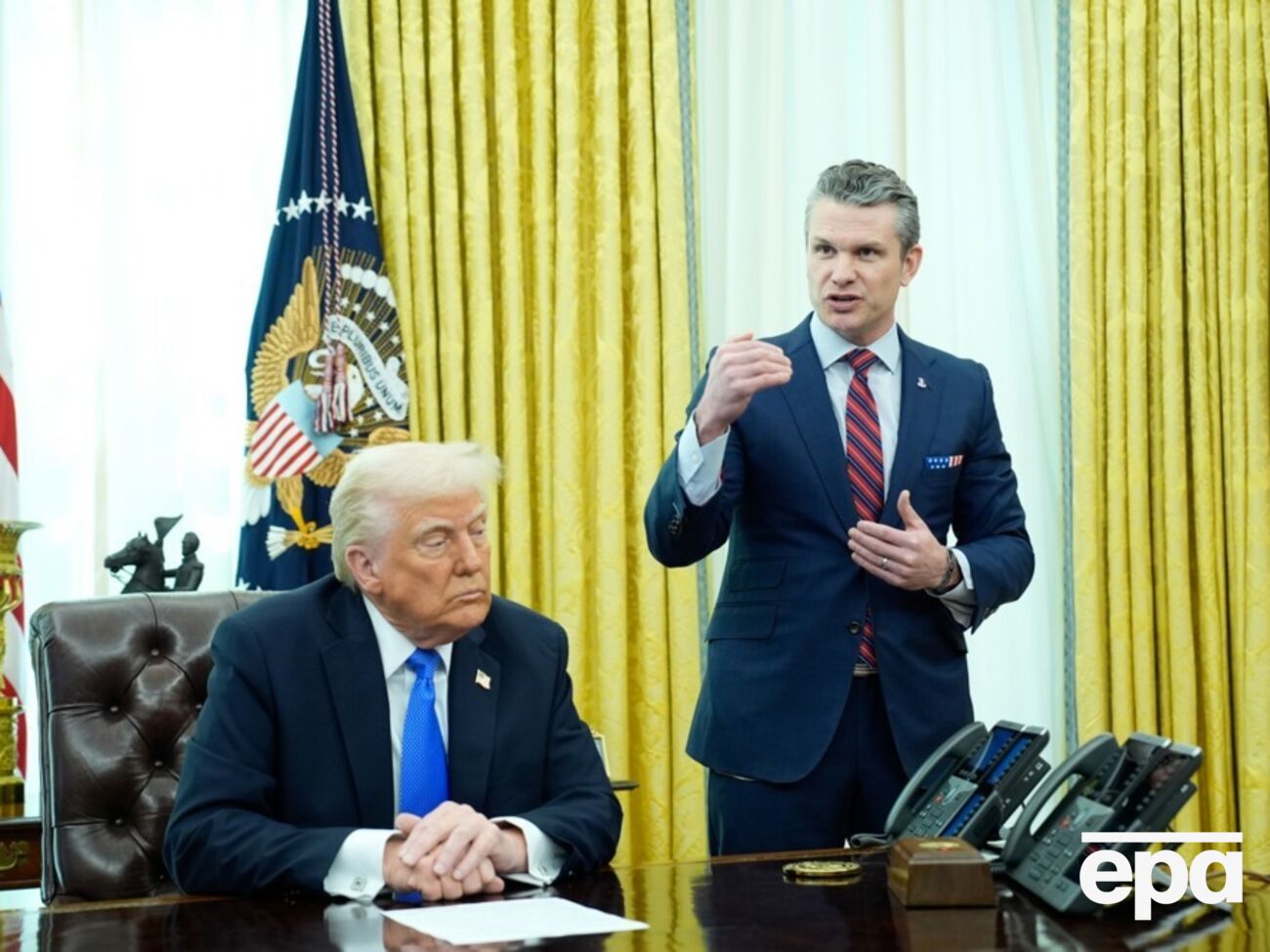 Источники CNN утверждают, что об истории с шеф-редактором Atlantic Трампа проинформировали днем 24 марта