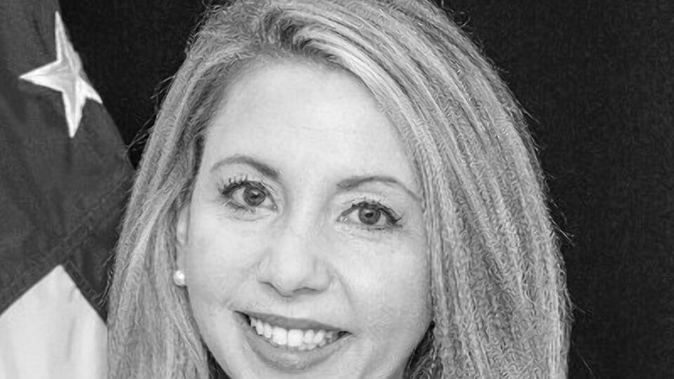 Офіційні особи розслідують причину смерті Абер