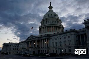 Высокопоставленные республиканцы открыто призывают администрацию Трампа к более жесткой позиции в отношении Москвы, отмечает Reuters