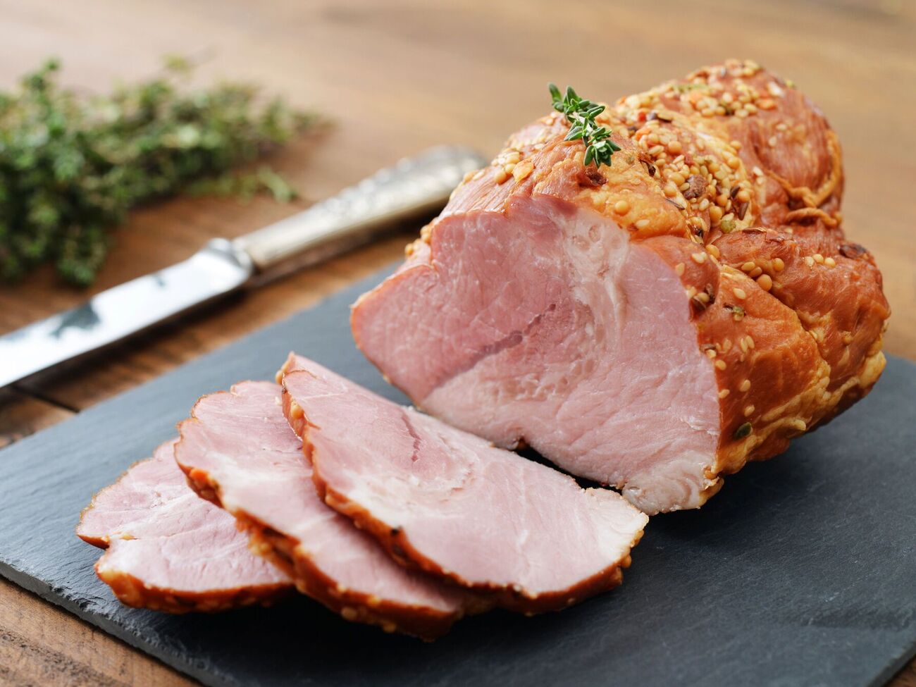 Буженина будет иметь золотистую корочку