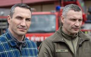 Різниця між братами Кличками – п'ять років