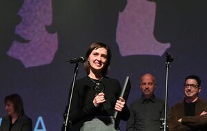 У "Медовому місяці" розповідають історію пари, яка розпочинає спільне життя напередодні вторгнення країни-агресора РФ в Україну