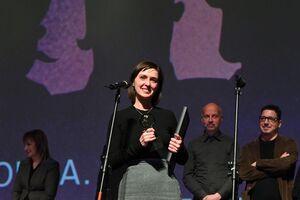 В "Медовом месяце" рассказывается история пары, начинающей совместную жизнь накануне вторжения страны-агрессора РФ в Украину