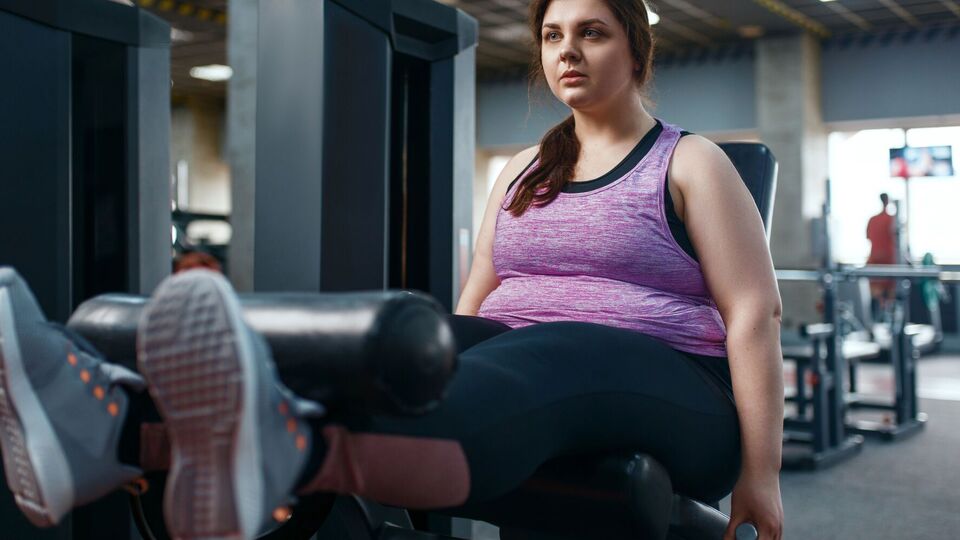 На процесс похудения влияет не время приема пищи, а суточное количество потребленных калорий