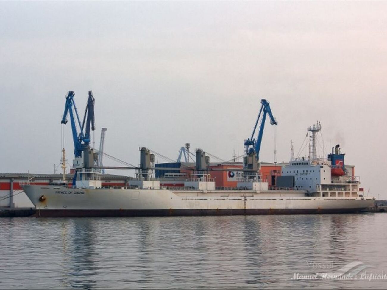 На российском судне произошел пожар