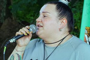 alyona alyona: Сейчас начну фигурой немного заниматься, потому что беременность – это где-то плюс 15 или 20 кг. Мне будет тяжело