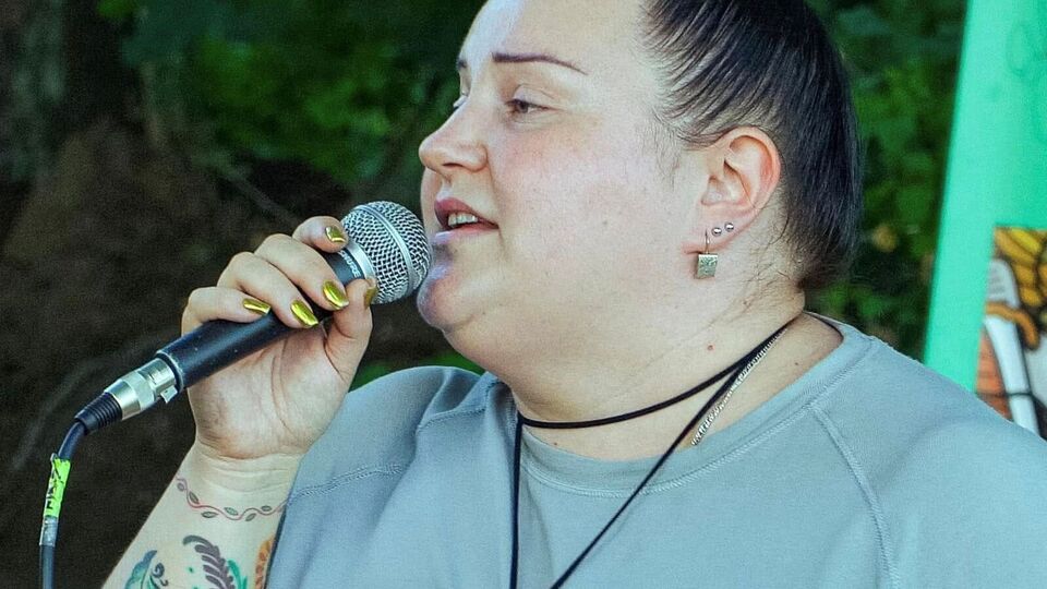 alyona alyona: Сейчас начну фигурой немного заниматься, потому что беременность – это где-то плюс 15 или 20 кг. Мне будет тяжело