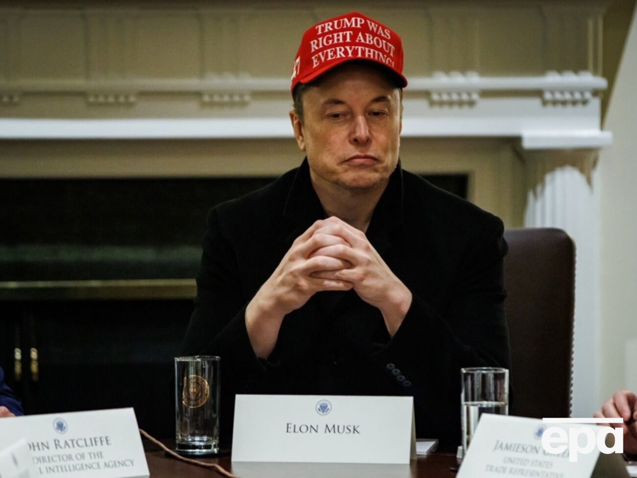 Команда Маска розслідує обставини того, як представника ЗМІ додали в чат головних посадовців адміністрації США