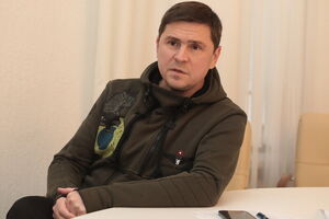 По словам Подоляка, экономические ограничения значительно снизили возможности страны-агрессора вести масштабные наступательные операции