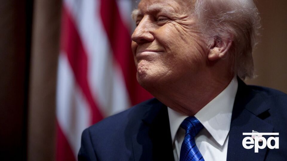 ЗМІ пише, що Трамп (на фото) підтримує НАТО і збереже "ядерну парасольку" над Європою