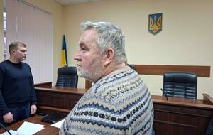 Адвокат сказал, что будет отговаривать Лапина (на фото) от голодовки