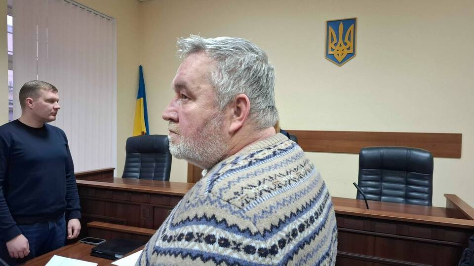 Адвокат сказал, что будет отговаривать Лапина (на фото) от голодовки