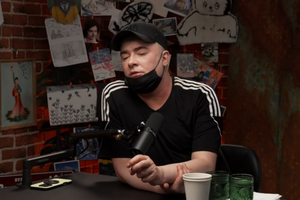 Данилко протягом останніх років на публіці з'являється в медичній масці й кепці