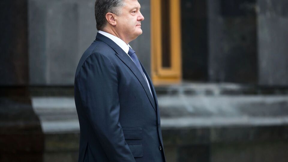 За два года недоверие к Порошенко выросло с 65% до 75%, отметил Олещук, ссылаясь на данные исследования