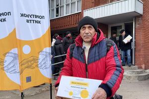 Фонд Рината Ахметова передает помощь жителям Донецкой области