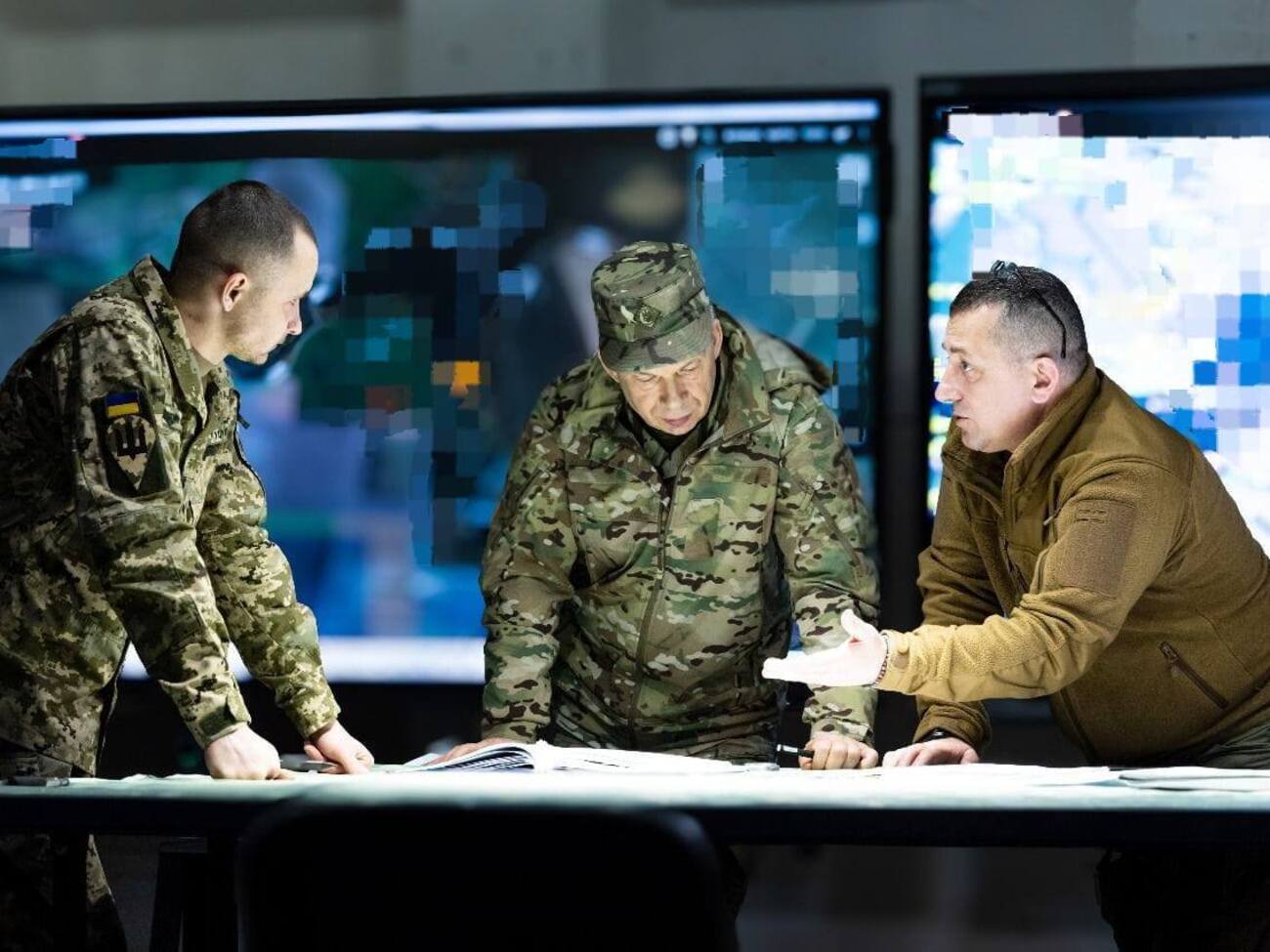 Необходимость работы с бригадами на местах Сырский объяснил активизацией действий РФ и попытками перевести боевые действия на территорию Сумской области