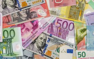 Більшість готівки була в доларах, євро і швейцарських франках, зазначили в OCCRP