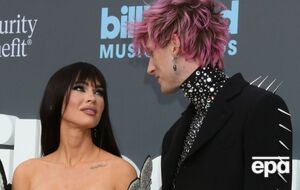 У Фокс від першого шлюбу є три сини, а у Machine Gun Kelly від попередніх стосунків – донька