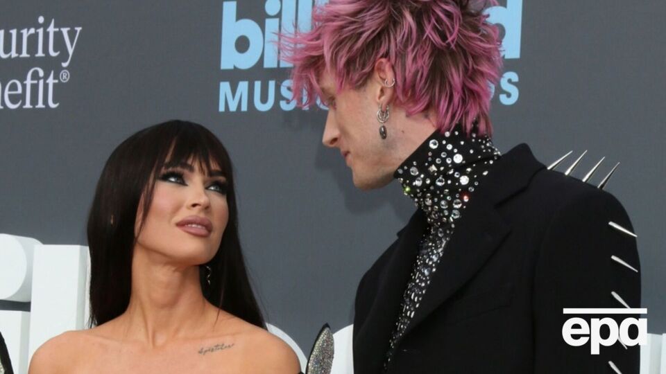 У Фокс от первого брака есть три сына, а у Machine Gun Kelly от предыдущих отношений – дочь