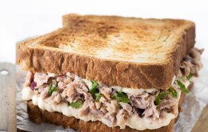 Деякі інгредієнти до сендвіча можна додавати за бажанням