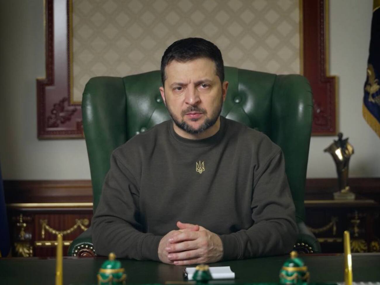 Зеленський нагадав про Конституцію та євроінтеграцію України