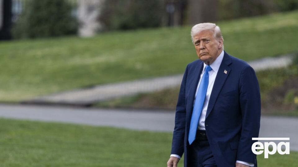 Экс-советник Трампа опасается преследования президента со стороны демократов