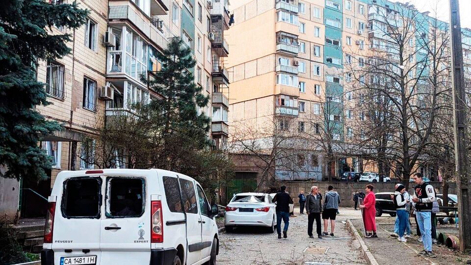 У будинках унаслідок удару вибило вікна