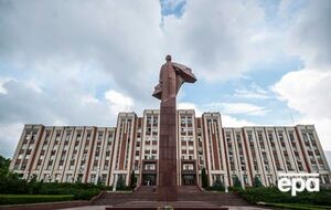 Назви вулиць Карла Лібкнехта, Рози Люксембург, Клари Цеткін Красносельський вважає дивними