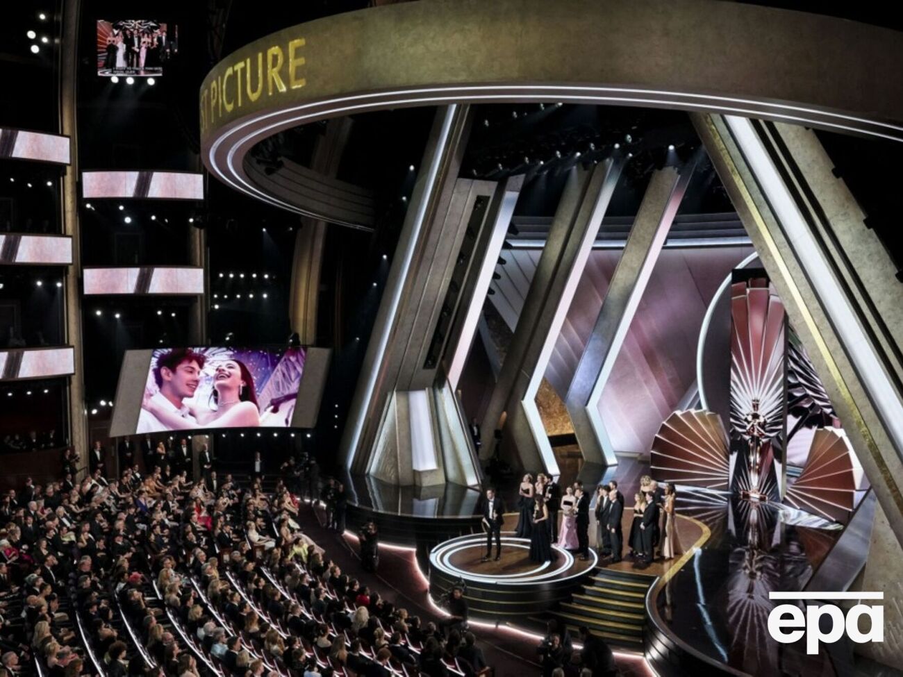 Фільм "Анора" переміг у п'яти із шести номінацій