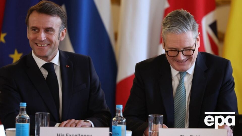Перший етап плану передбачає перемир'я "в повітрі, на морі та в енергетичній інфраструктурі", сказав Макрон