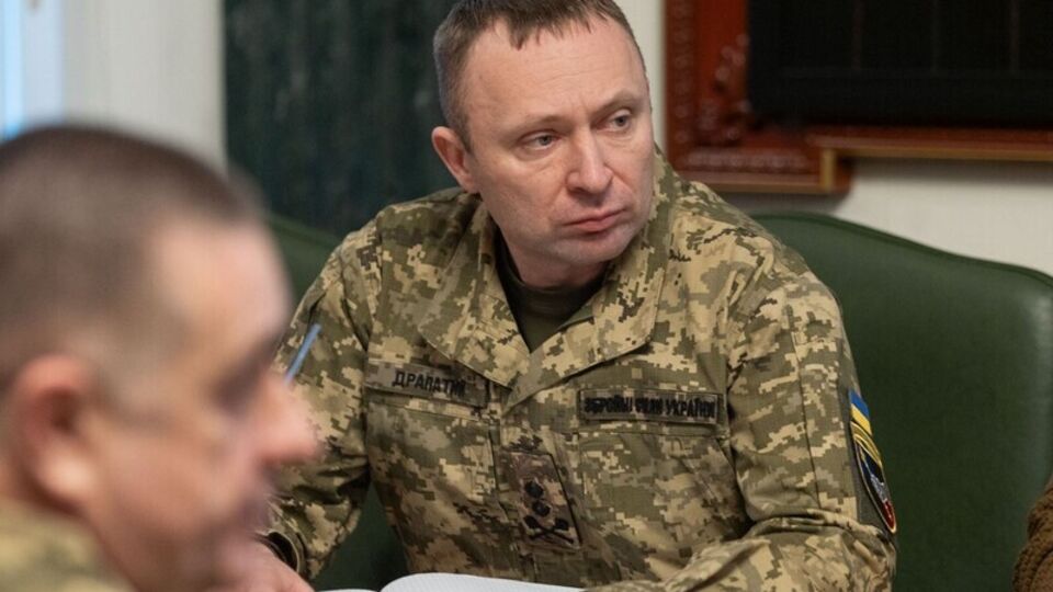 Командувач також повідомив, що призначив незалежну перевірку за участю військової контррозвідки, щоб зібрати всі деталі, назвати винних