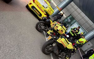 Медики сообщили, что трое пострадавших находятся в тяжелом состоянии – это 30-летние мужчина и женщина, а также 15-летний парень