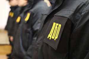 На место обстрела выехала специальная объединенная группа правоохранителей, сообщили следователи