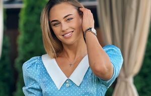 Белодед показала весенний образ в легком платье