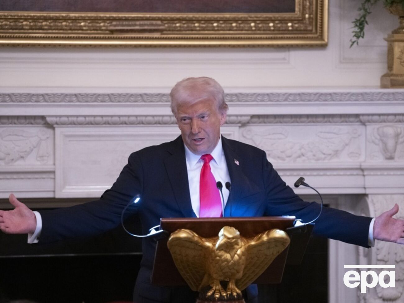 Трамп запевнив, що й далі довіряє Волцу і Гегсету після скандалу з випадковим додаванням журналіста в секретний чат