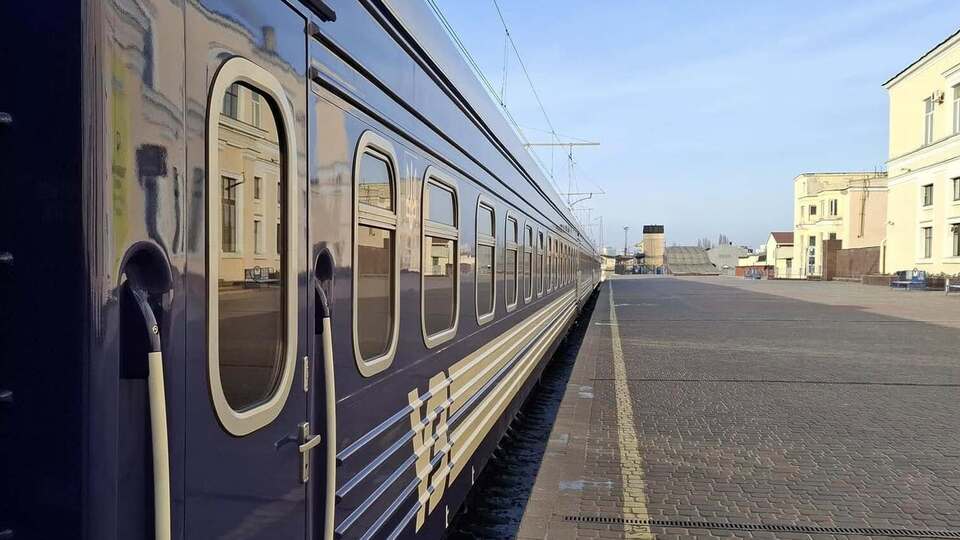 В сервисе работает онлайн-табло главных вокзалов, также вернули "обнимашки"