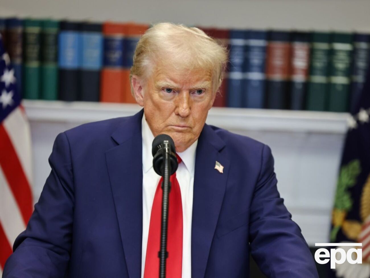 Глава Белого дома пригрозил дополнительными тарифами на российскую нефть